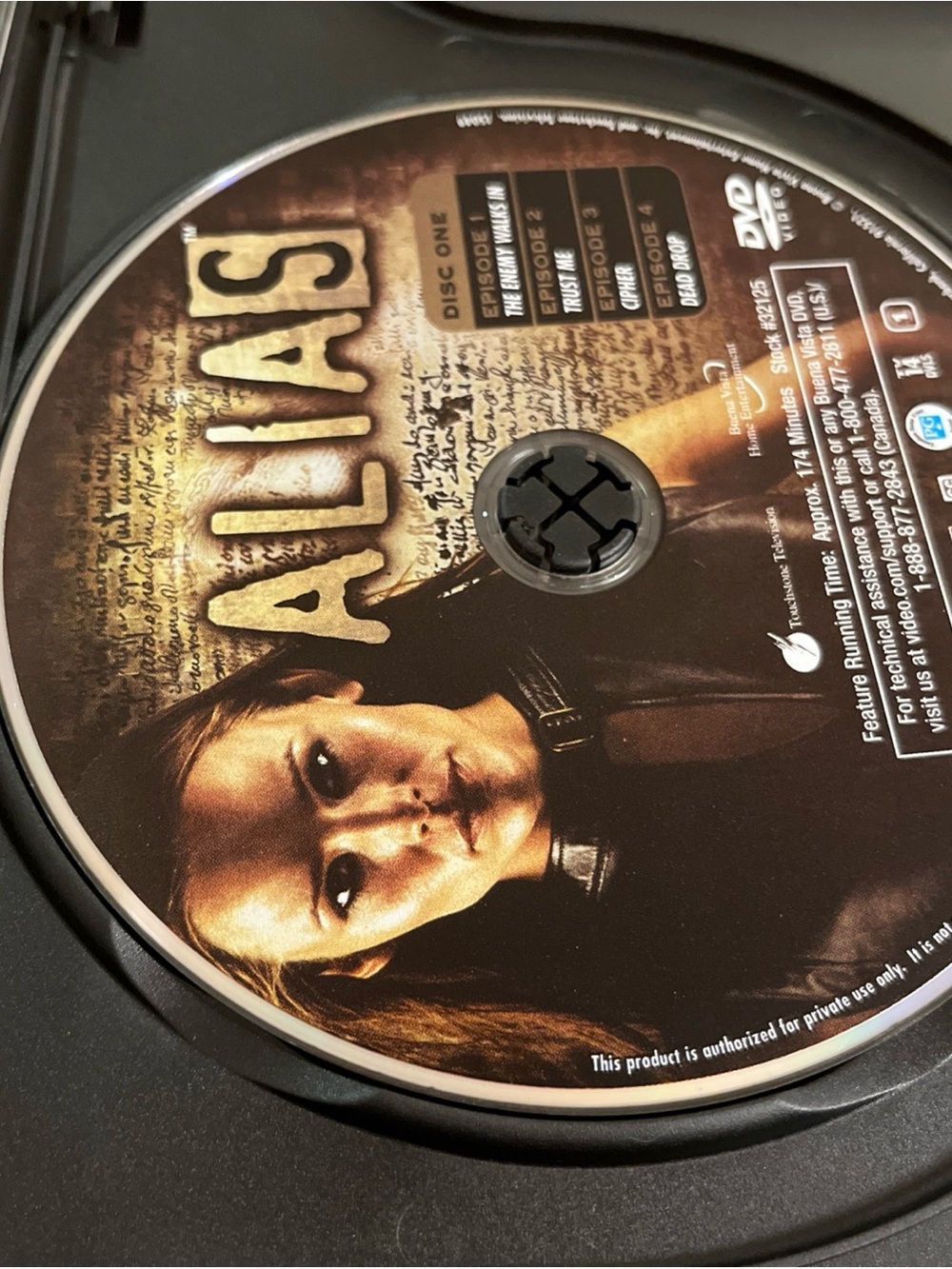 Alias Second Season - Picture 3 of 8